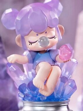 Museum of Fantasy Crystal girl